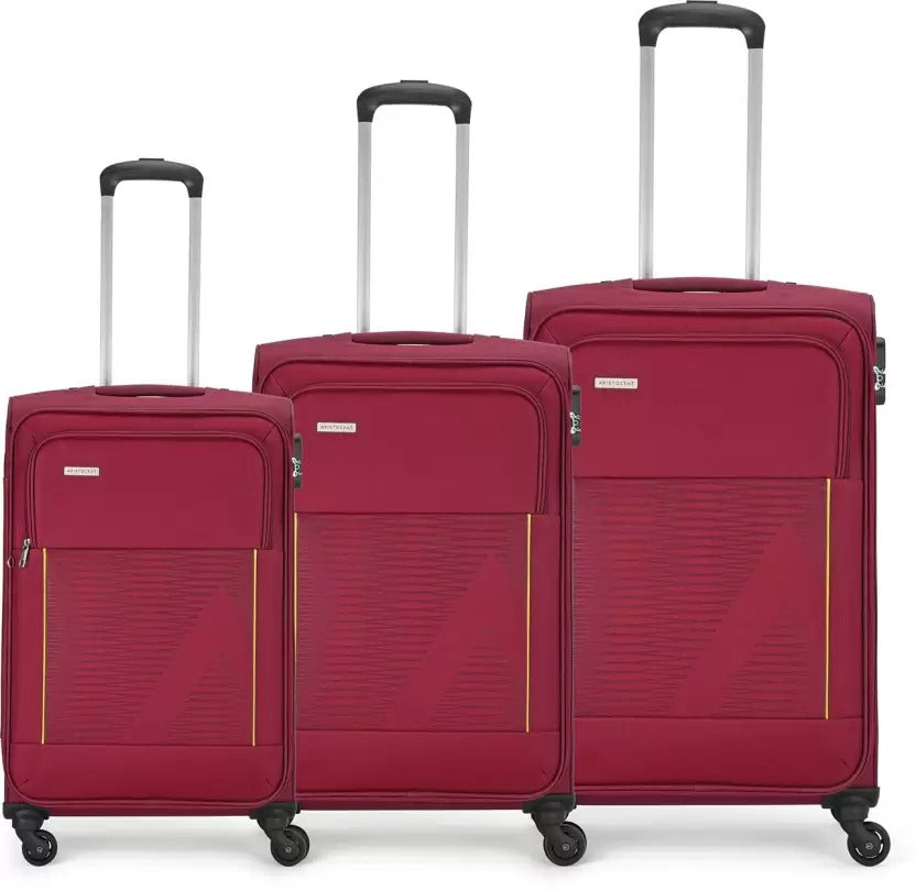 Open Box Unused Aristocrat Soft Body Set of 3 Luggage Titus 4w Strolly 58+68+78 E Red