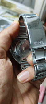 Load image into Gallery viewer, Vintage HMT Dilip Automatic 21 Jewels Code 0.M35 Watch

