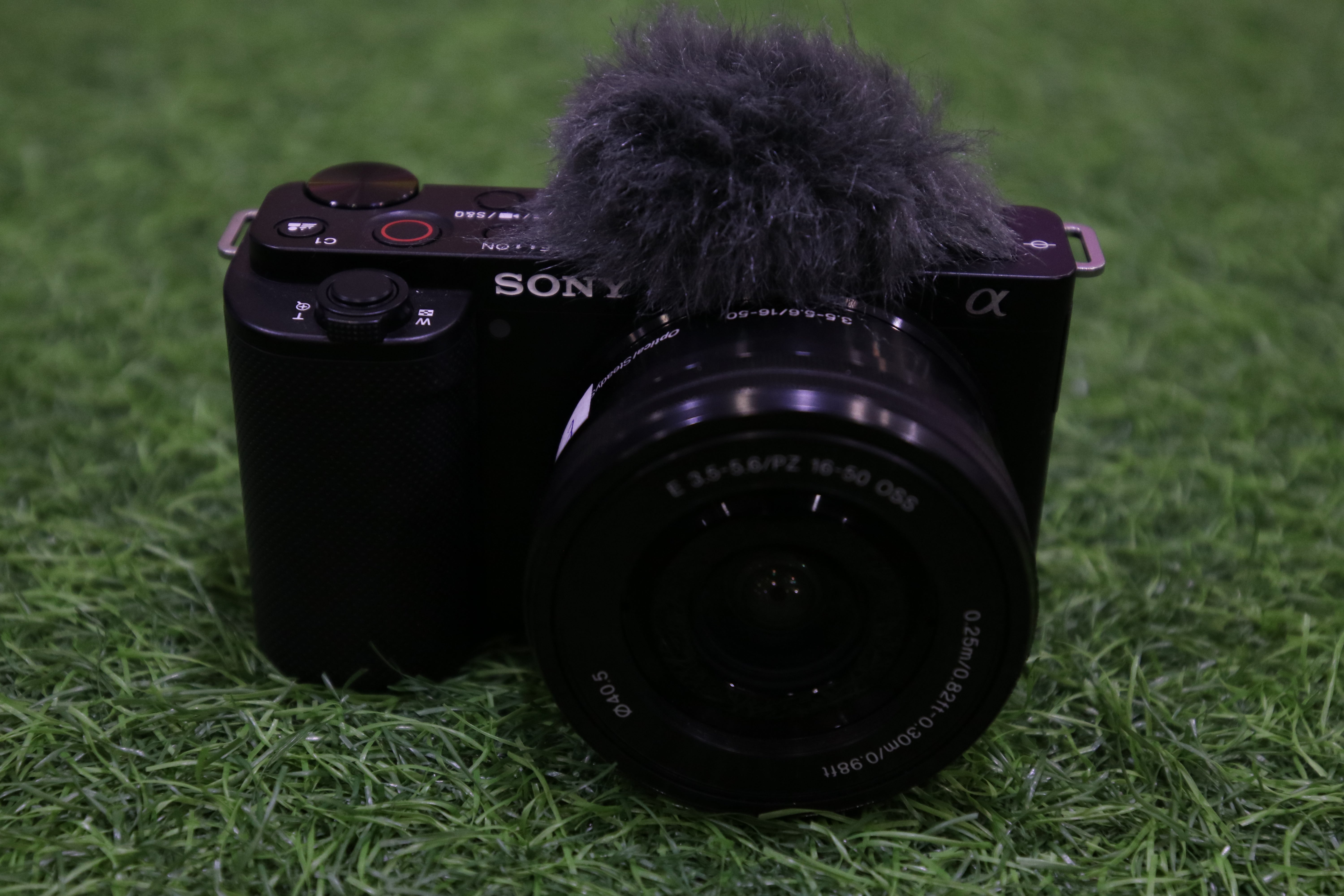 Used Sony ZV-E10 Mirrorless with 16-50mm Lens