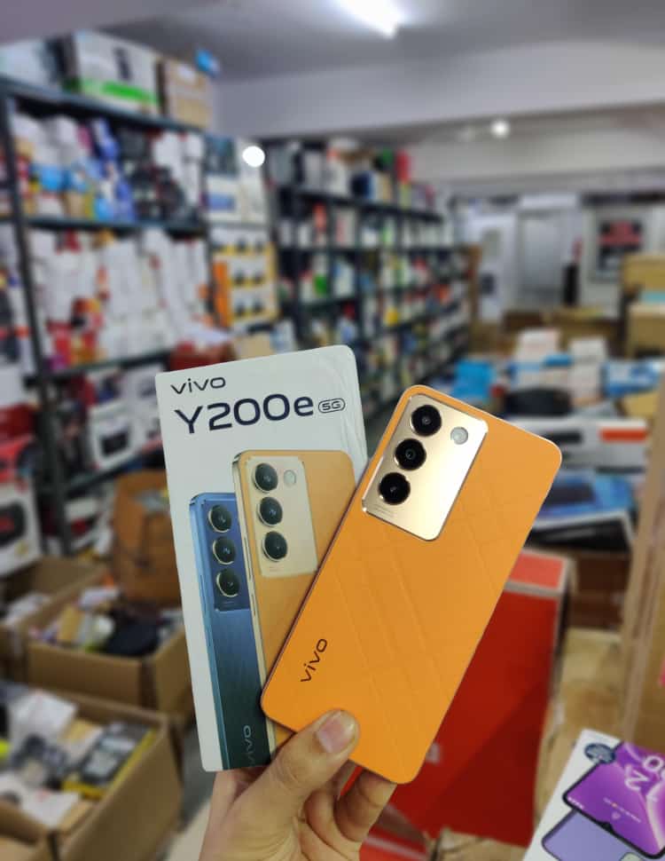 Open Box Unused Vivo Y200e 5G Saffron Delight, 8GB RAM, 128GB Storage