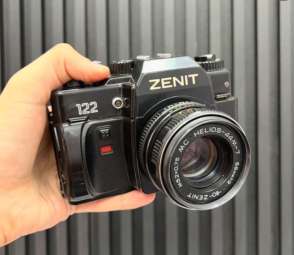 Vintage Zenit 122 SLR Camera