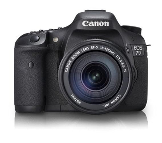 Used Canon EOS 7D 18.0MP Digital SLR with EF-S 18-135