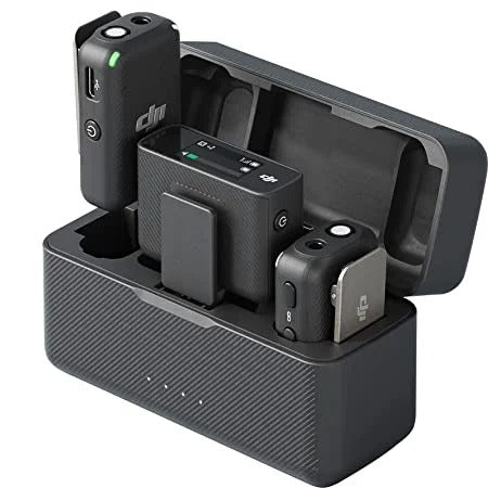 स्मार्टफोन कैमरों के लिए प्रयुक्त डीजेआई माइक वायरलेस माइक्रोफोन सिस्टम