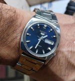 गैलरी व्यूवर में इमेज लोड करें, Vintage Seiko 5 Automatic Steel Watch 6309-8480
