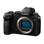 गैलरी व्यूवर में इमेज लोड करें, Used Panasonic Lumix S5 FullFrame Mirrorless Camera with Lumix S 20-60mm Lens
