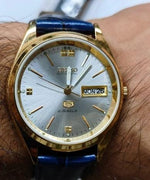 Load image into Gallery viewer, Vintage Seiko 5 Automatic 21 Jewels Code 2.M7
