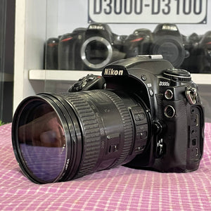 Used Nikon D300s 12.3MP CMOS Digital SLR Camera with AF-S DX NIKKOR 18-200mm f/3.5-5.6G ED VR II Lens