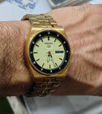 Load image into Gallery viewer, Vintage Seiko 5 Automatic Code 2.M8 Watch
