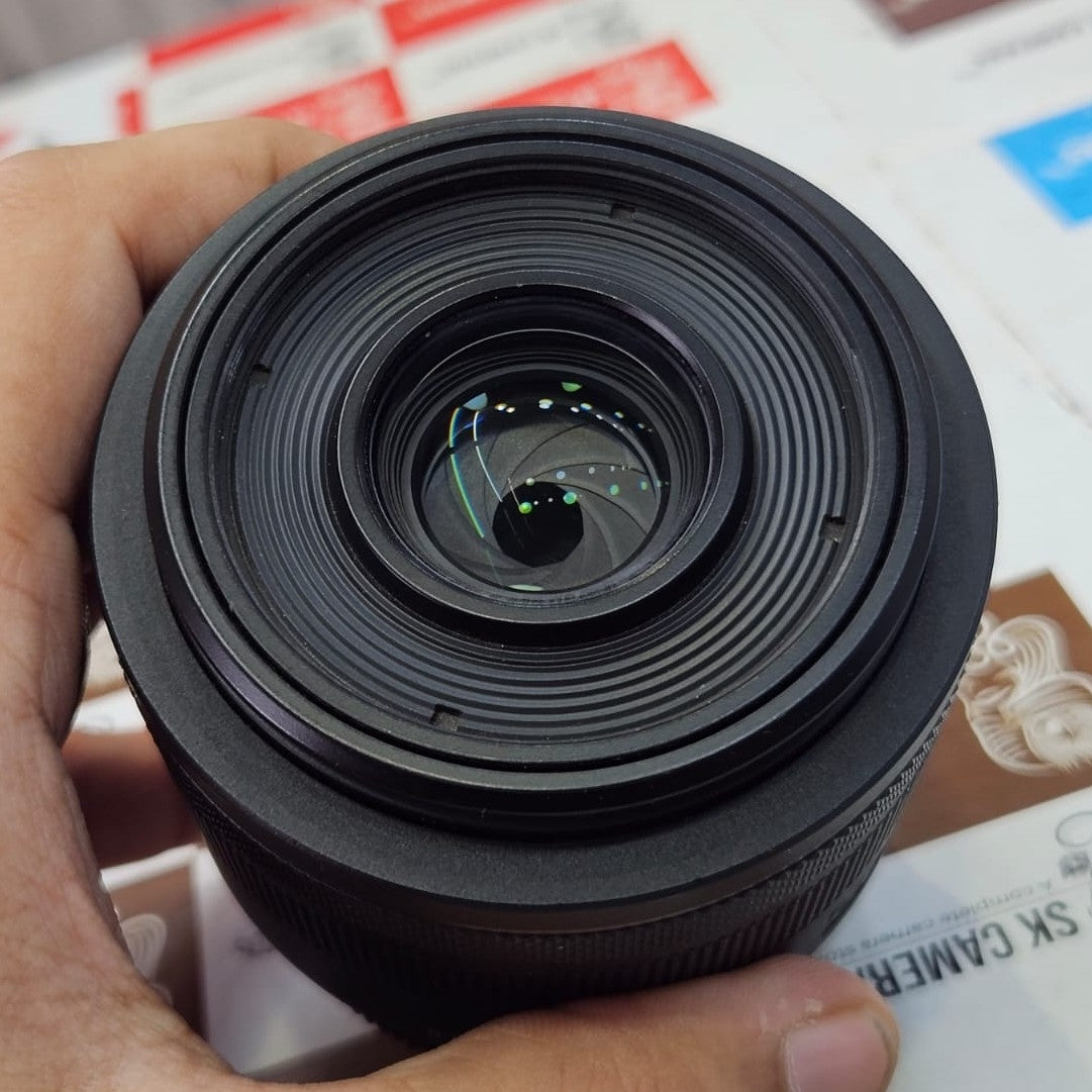 Used Canon RF 35mm f/1.8 Macro is STM Lens Black