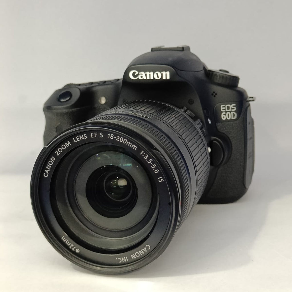 Used Canon EOS 60D Kit EF-S 18-200 IS 18.0MP Digital SLR Camera Black
