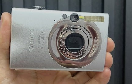 Vintage Canon Digital IXUS 80 IS Camera - Silver