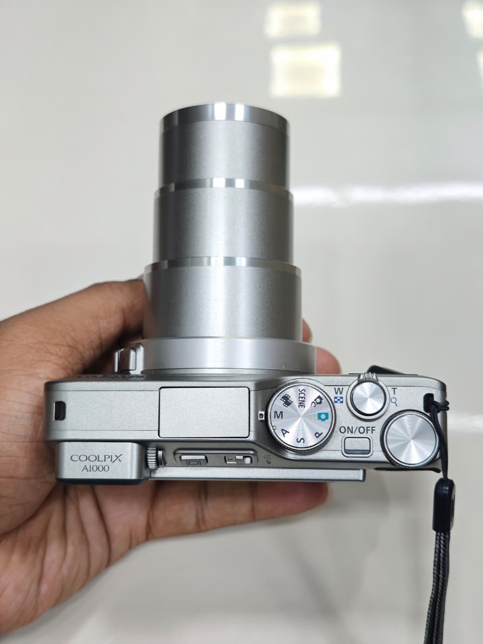 Coolpix a1000 ニコンcoolpix ほぼ新品 Nikon COOLPIX A1000 シルバー