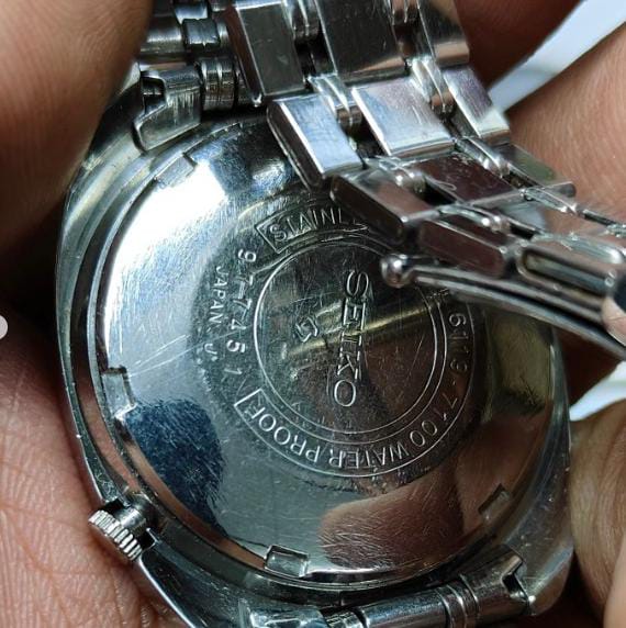 Vintage Seiko 5 Automatic 21 Jewels Watch 977451