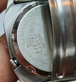 गैलरी व्यूवर में इमेज लोड करें, Vintage Seiko 5 Automatic Water Resistant Watch 470328

