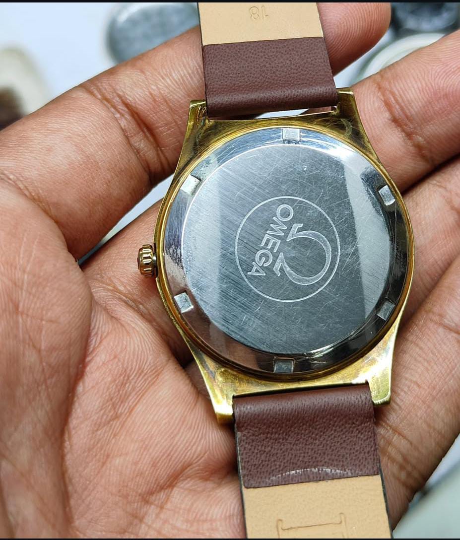 Vintage Omega Geneve Gold Plated 1970's Automatic Watch 3.1