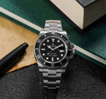 Load image into Gallery viewer, Pre Owned Rolex Submariner Men Watch 116610LN-BLKIND-G16A

