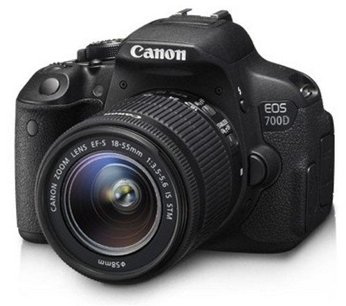 Used Canon EOS 700D 18MP Digital SLR Camera (Black) with 18-55 STM Lens