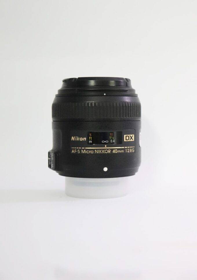 Used Nikon AF-S DX Micro 40mm F/2.8G Prime Lens for Nikon DSLR Camera Black