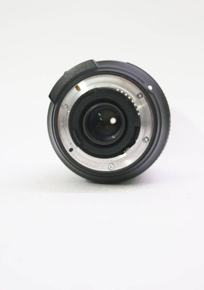 प्रयुक्त Nikon 18-140mm 1:3.5-5.6G VR लेंस