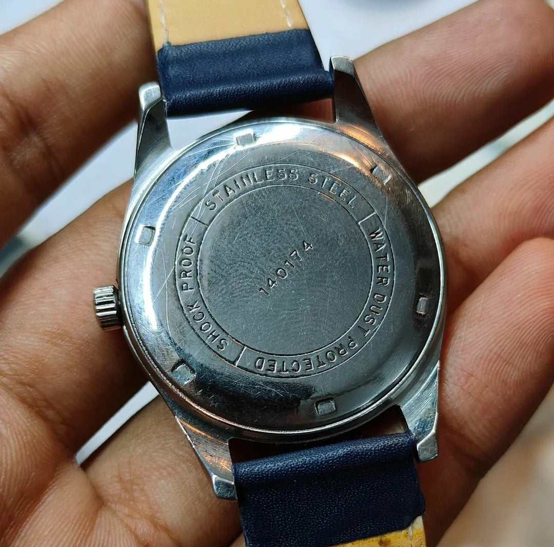 HMT Janata 17 Jewels Blue Metallic Dial Mechanical Hand-Winding Men's Wrist  Watch : Amazon.in: Fashion