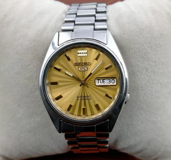 Vintage Authentic Seiko5 Automatic Watch