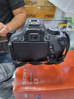 Load image into Gallery viewer, Open Box Canon EOS 600D 18MP Digital SLR Camera Black with Body Only
