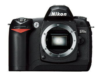 Nikon D70S 6.1MP डिजिटल SLR कैमरा किट 18-70mm Nikkor लेंस के साथ