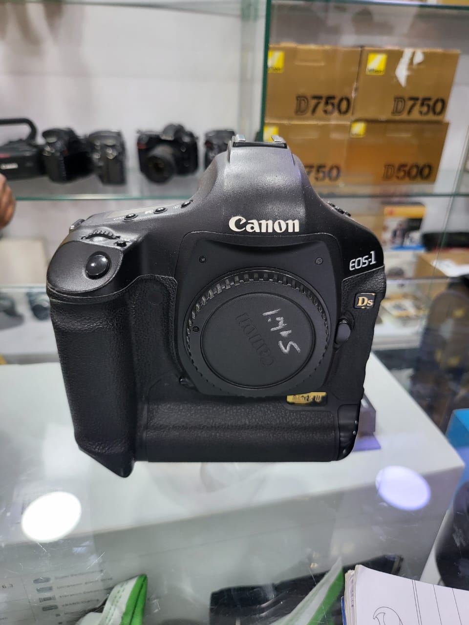 Used Canon EOS 1DX Mark II Dslr Camera Body Only