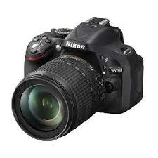 Used Nikon D5200 Camera With 18-55mm lens