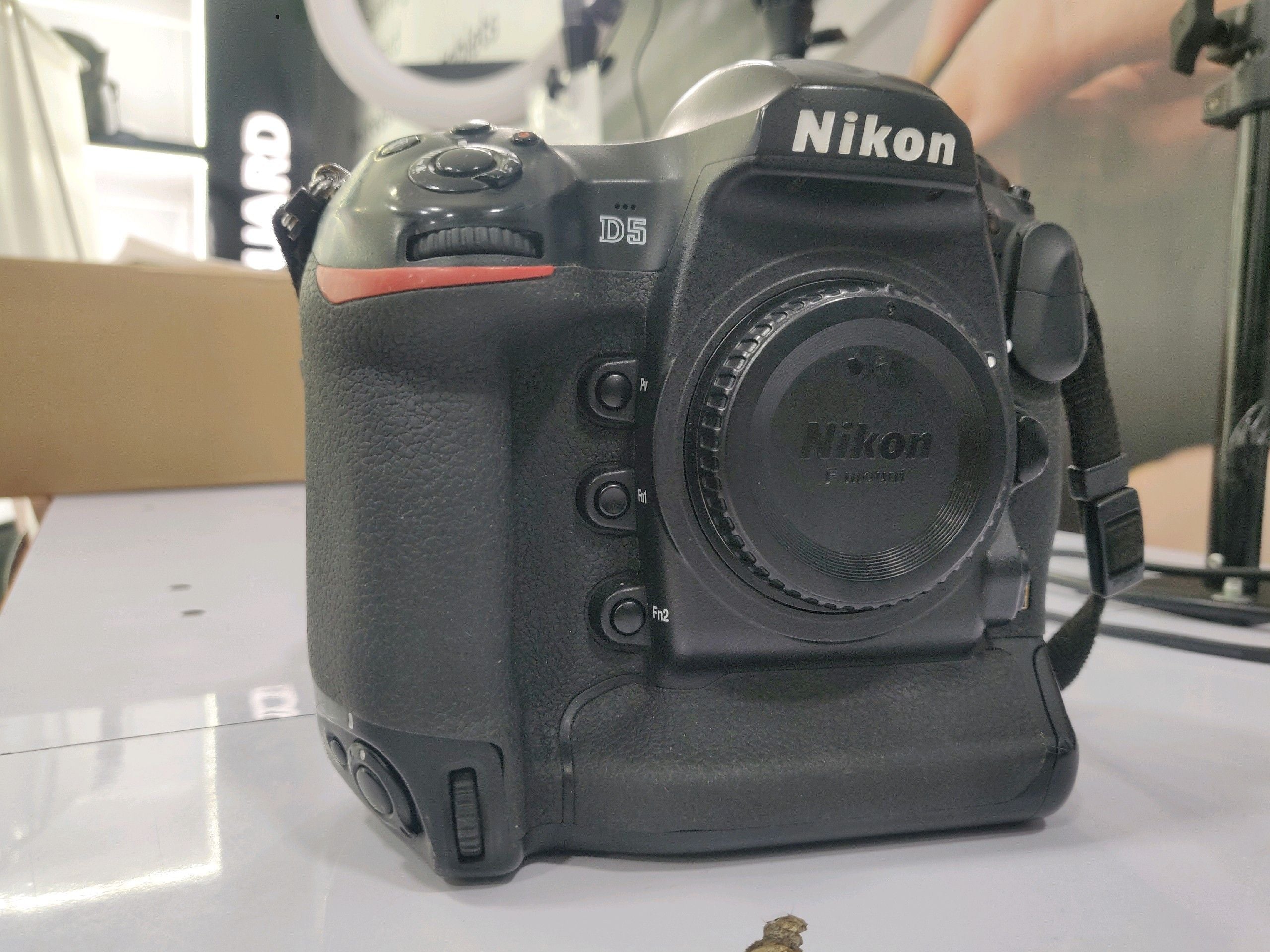 Used Nikon D5 Body Pre owned