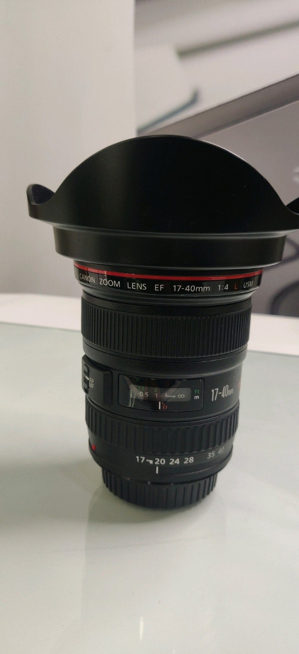 Used Canon Ef17 40mm F 4 Lens