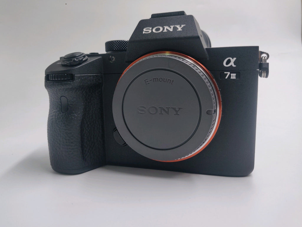 प्रयुक्त Sony A7M3 फ़ुल-फ़्रेम मिरर रहित कैमरा बॉडी