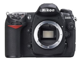 Nikon D200 10.2MP डिजिटल SLR कैमरा 18-135mm AF-S DX f/3.5-5.6G ED-IF Nikkor ज़ूम लेंस के साथ