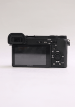 गैलरी व्यूवर में इमेज लोड करें, 16-50mm के साथ प्रयुक्त Sony Dslr कैमरा A6500
