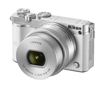 Nikon 1 J5 20.8MP डिजिटल SLR कैमरा (काला) 10-30mm VR लेंस के साथ