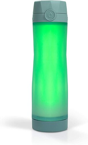हिड्रेट स्पार्क 3 स्मार्ट पानी की बोतल पानी के सेवन को ट्रैक करती है और आपको हाइड्रेटेड रहने की याद दिलाने के लिए चमकती है