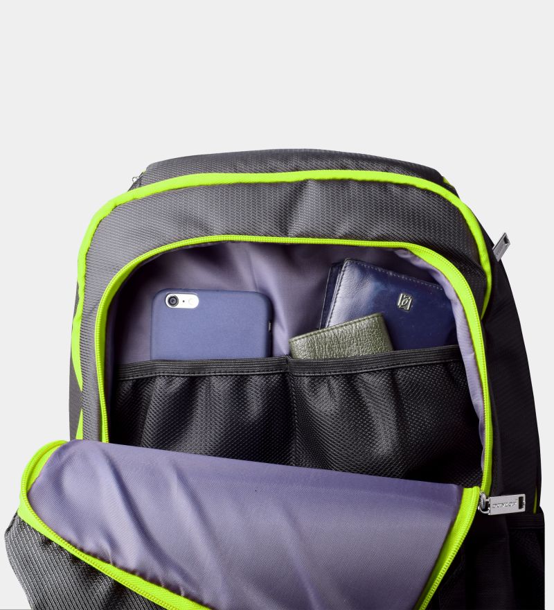 Under armour hustle backpack best sale hyper green