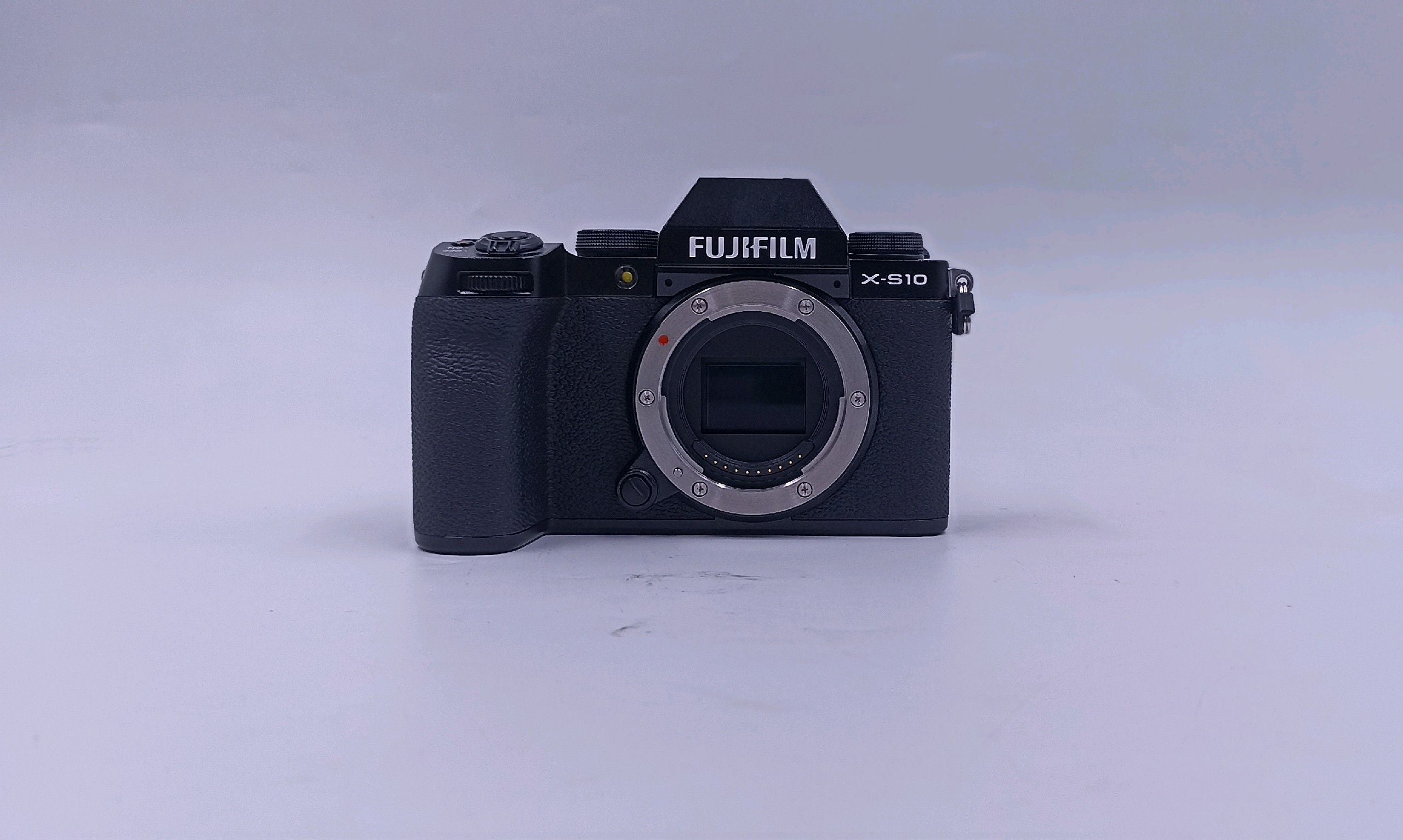 Used Fujifilm X S10 Body