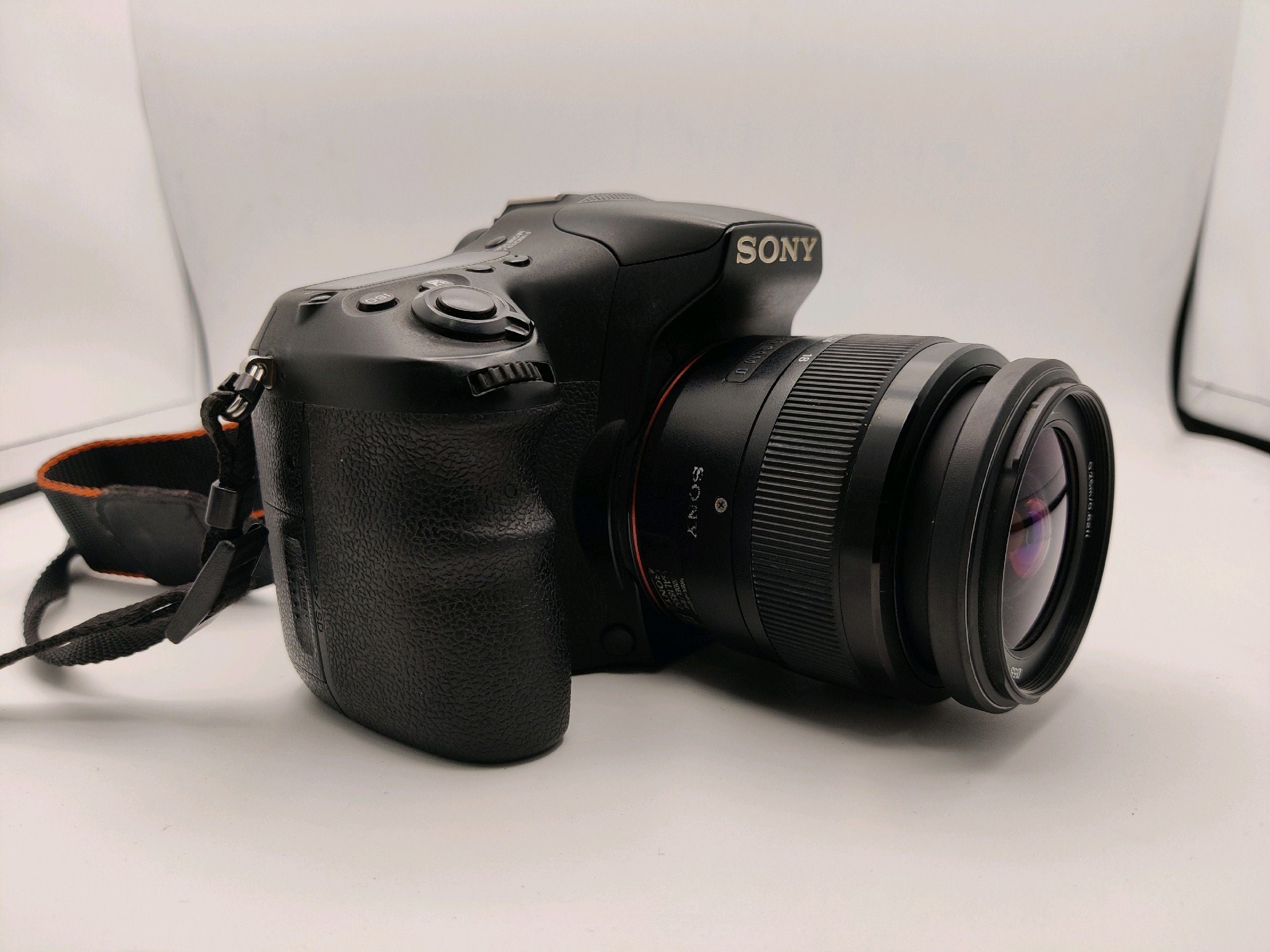 Used Sony Slt A68 with 18-55 lens