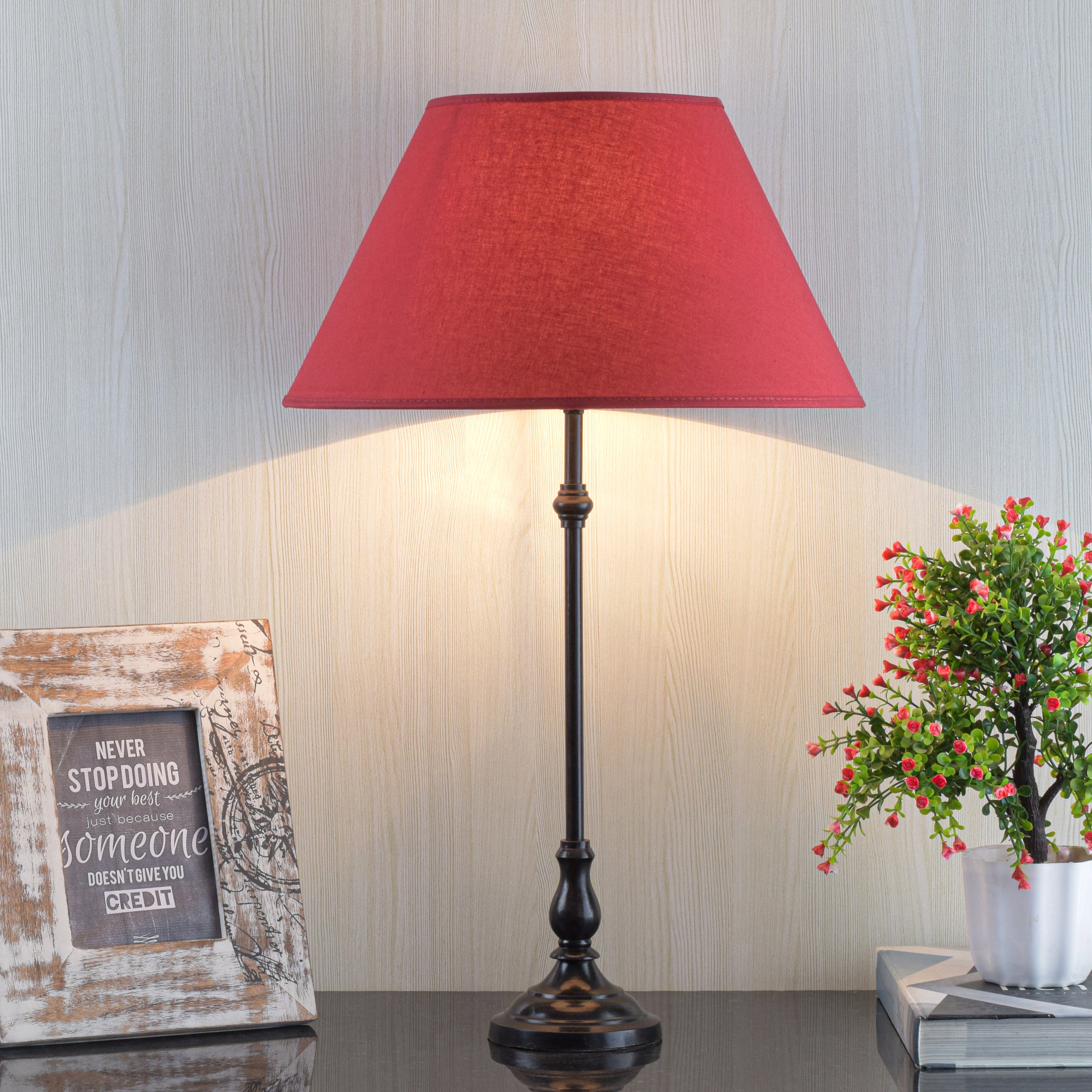 Detec Metal  Table Lamp