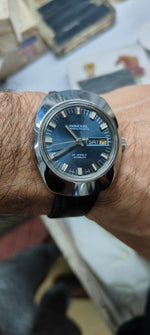 Load image into Gallery viewer, Vintage Mirexal Superautomatic 25 Jewels Incabloc Code 12.M1 Watch
