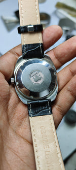 Load image into Gallery viewer, Vintage Garuda 25 Jewels Incabloc Automatic Code 14.M1 Watch
