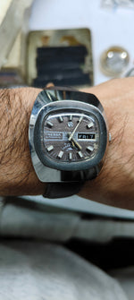 Load image into Gallery viewer, Vintage Tressa Automatic 21 Jewels Laser Beam Code 20.U1 Watch
