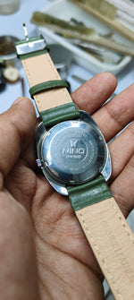 Load image into Gallery viewer, Vintage Nino Automatic 25 Jewels Code 18.M1 Watch
