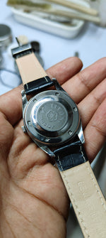 Load image into Gallery viewer, Vintage Titoni Airmaster 25 Jewels Rotomatic Code 22.M1 Watch
