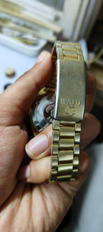 Load image into Gallery viewer, Vintage Titoni Airmaster 30 Jewels Rotomatic Code 22.M14 Watch
