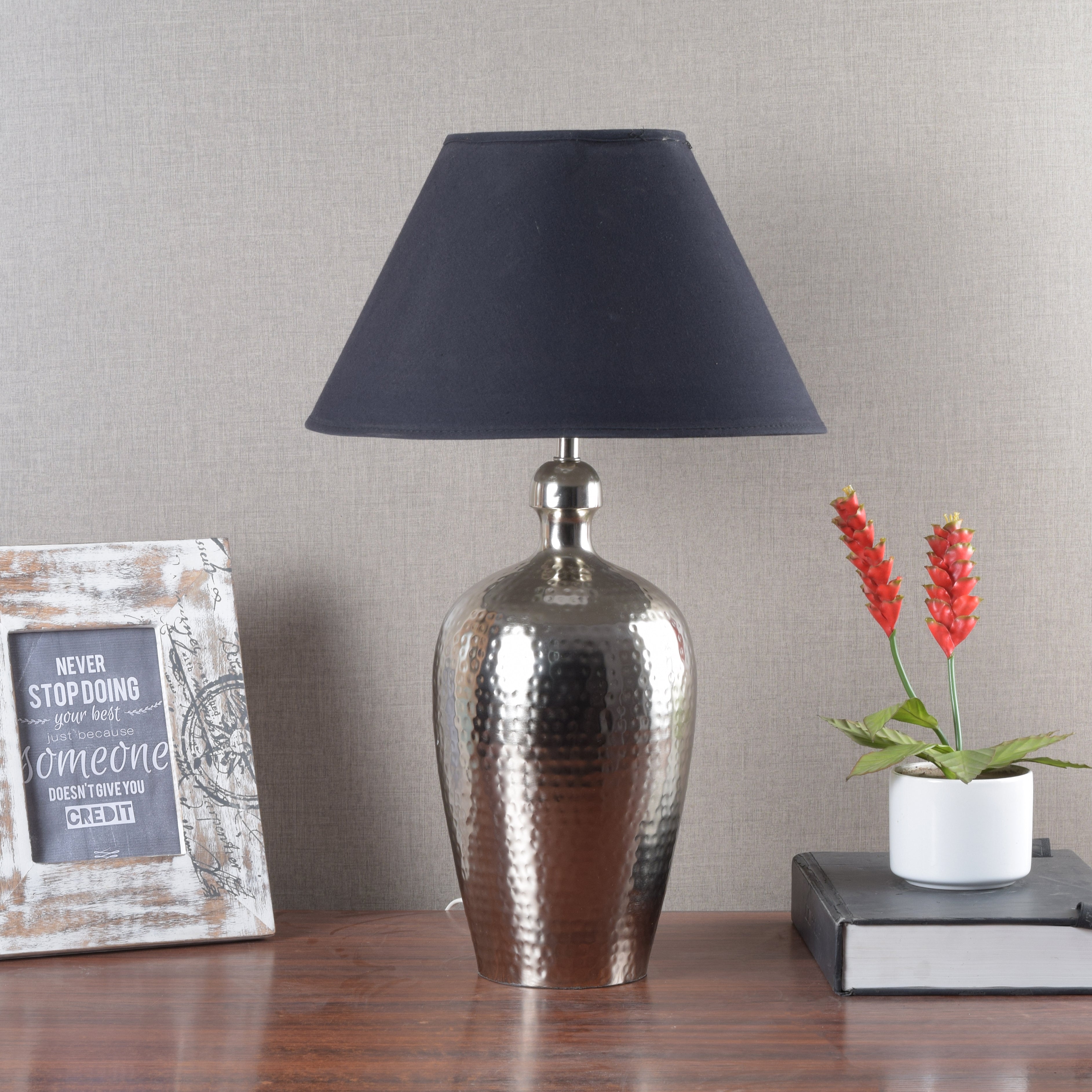 Detec  Metal Table Lamp