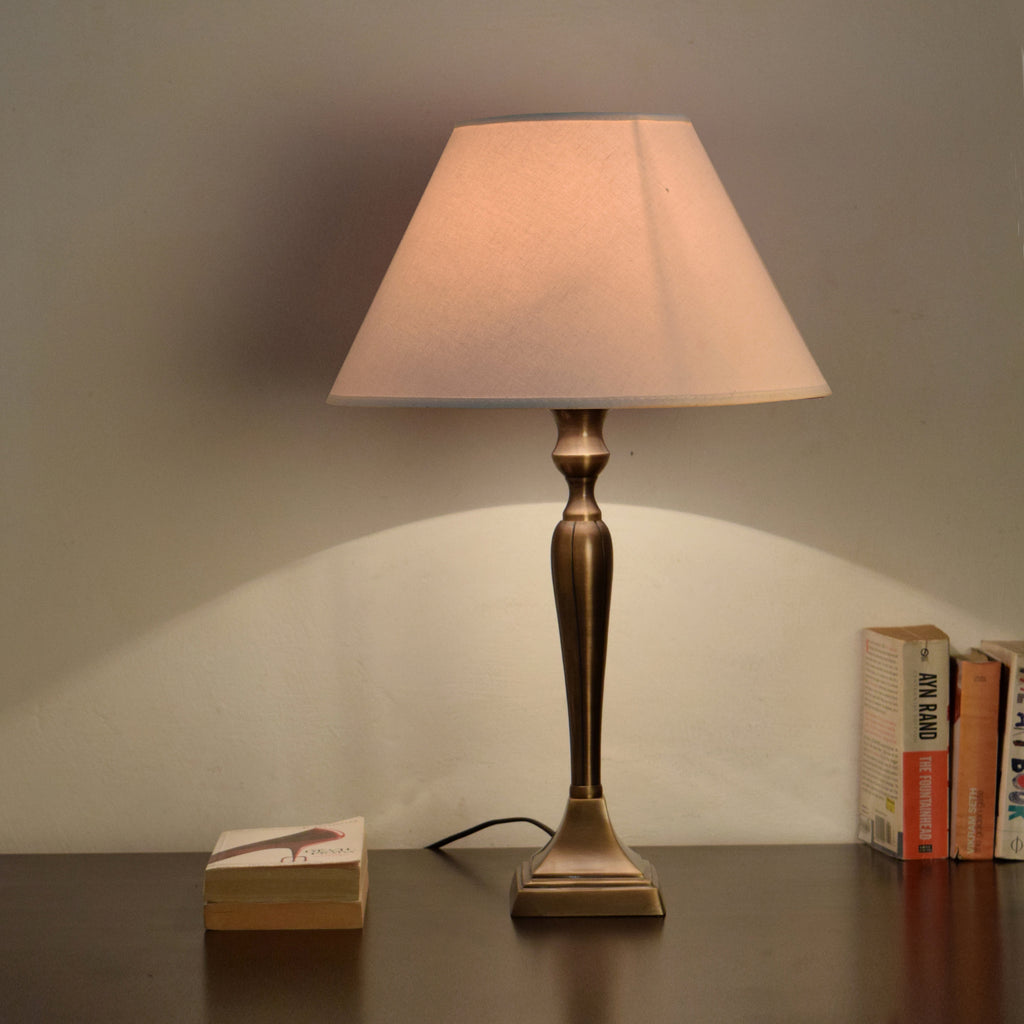 Detec White Brass Table Lamp