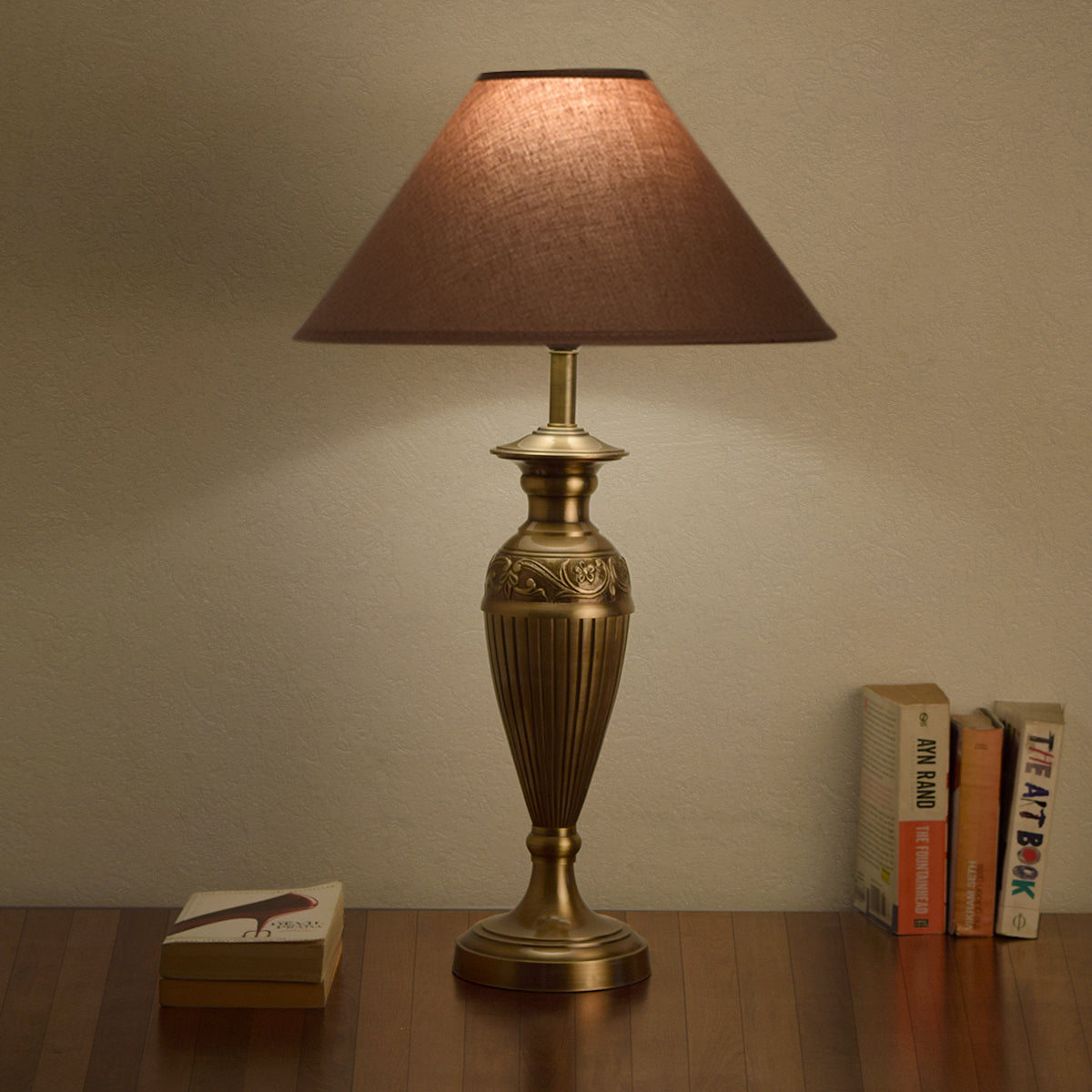 Detec Black Beige Table Lamp