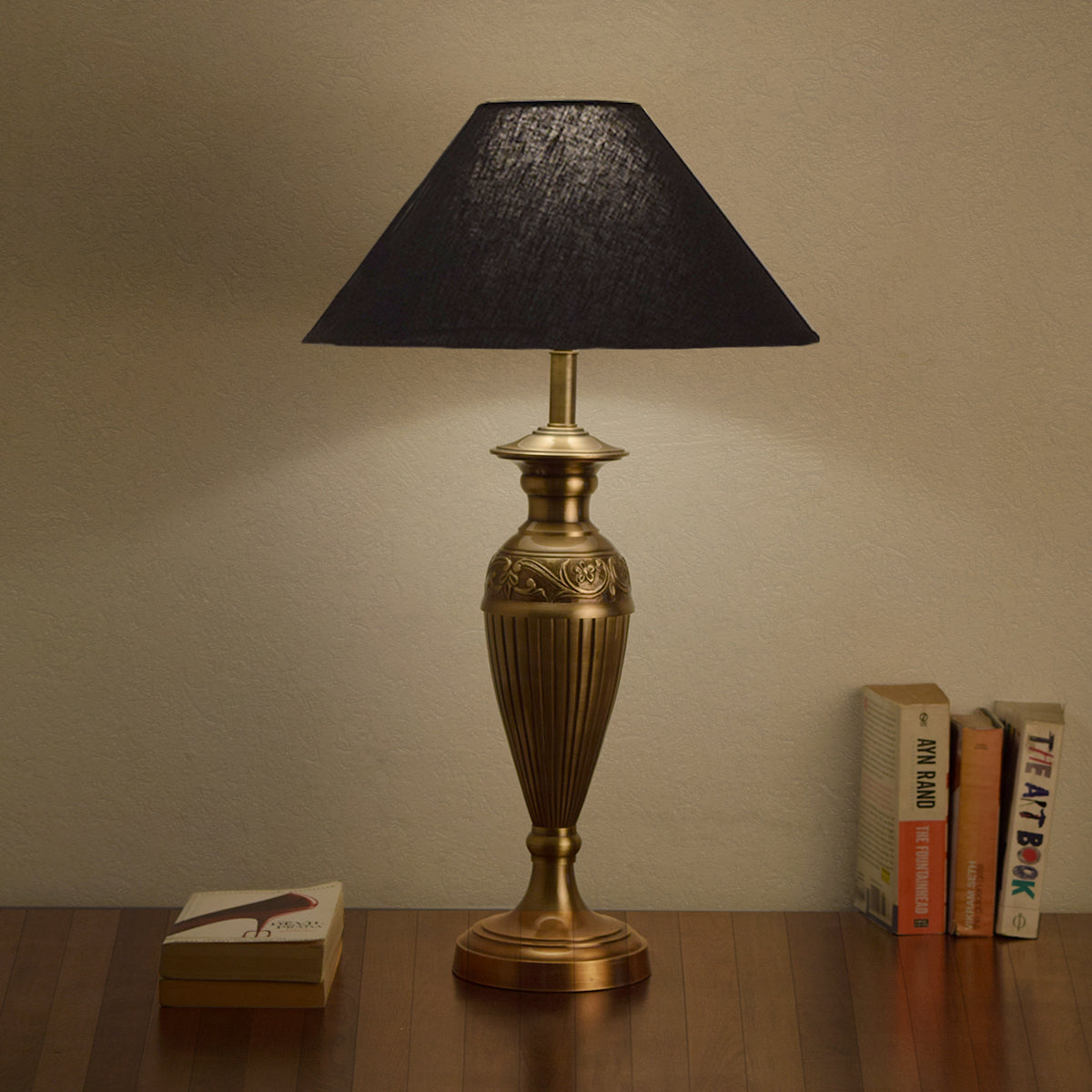 Detec Black Brass Table Lamp